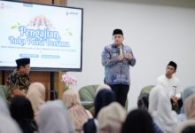 Wali Kota Makassar Hadiri Pengajian dan Bukber Dinas Penanaman Modal dan PTSP