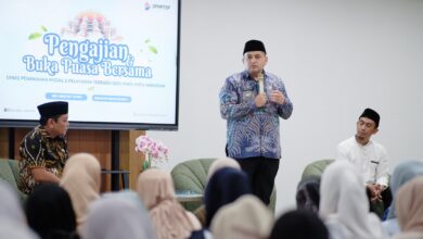 Wali Kota Makassar Hadiri Pengajian dan Bukber Dinas Penanaman Modal dan PTSP