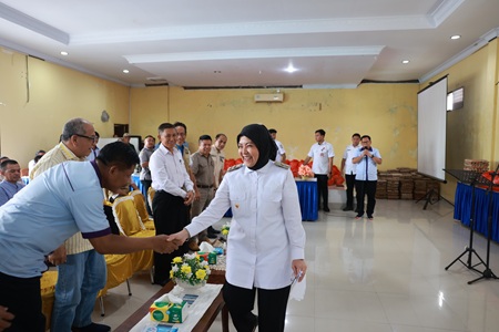 Wakil Wali Kota Makassar Hadiri Penyaluran Paket Pasar Murah di Gereja Toraja Jemaat Sudiang