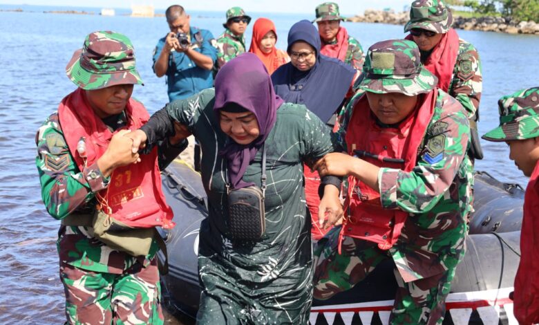 Danlantamal VI Makassar Hadiri Kegiatan Peninjauan Latihan Kesiapsiagaan Operasioanl Kodam XIV Hasanuddin Tahun 2025