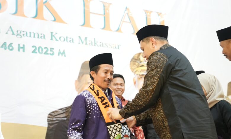 Wali Kota Appi Melepas 1.165 JCH Asal Makassar, Ingatkan Jemaah Jaga Kesehatan