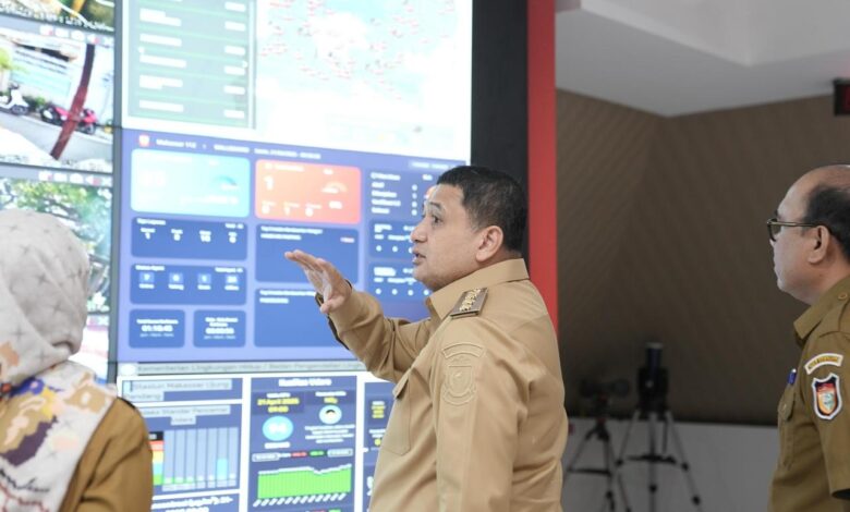 Wali Kota Munafri Tinjau War Room, Tingkatkan Keamanan Lorong Lewat Pantauan CCTV