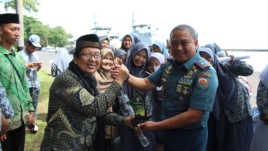 Danlantamal VI Tanamkan Kecintaan Terhadap TNI AL dan Maritim Nusantara Kepada Santri Pondok Madinah