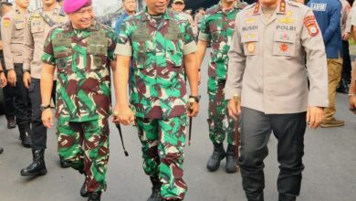 Jaga Keamanan Esensi Perjuangan Buruh, Danlantamal VI Tinjau Langsung Kesiapan Personel Gabungan Pengamanan Hari Buruh Internasional