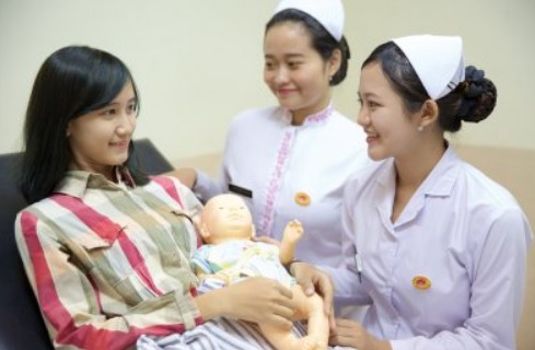 Ikatan Bidan Indonesia Perkuat Kolaborasi untuk Meningkatkan Kesehatan Ibu dan Anak di Tanah Air