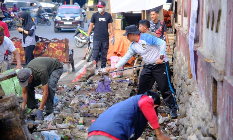 Tata Sungguminasa Lebih Indah, Pemkab Gowa Lakukan Aksi Bersih Hingga Relokasi PKL