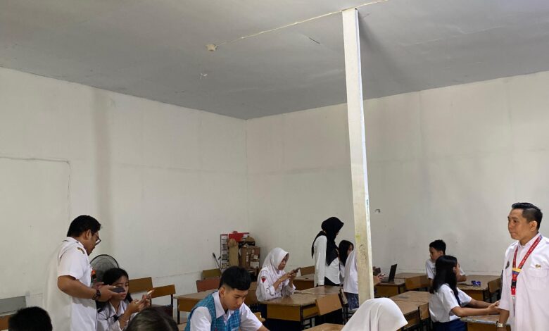 Kadisdik Sulsel Pantau TPA SPMB SMA, Iqbal: Berjalan Lancar