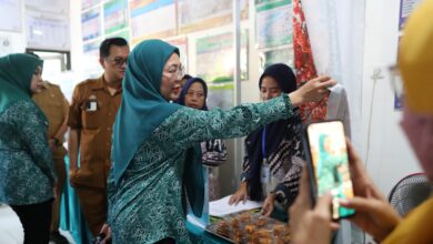 Ketua TP PKK Makassar, Tinjau Aktivitas Posyandu Era Baru Nusa Indah II