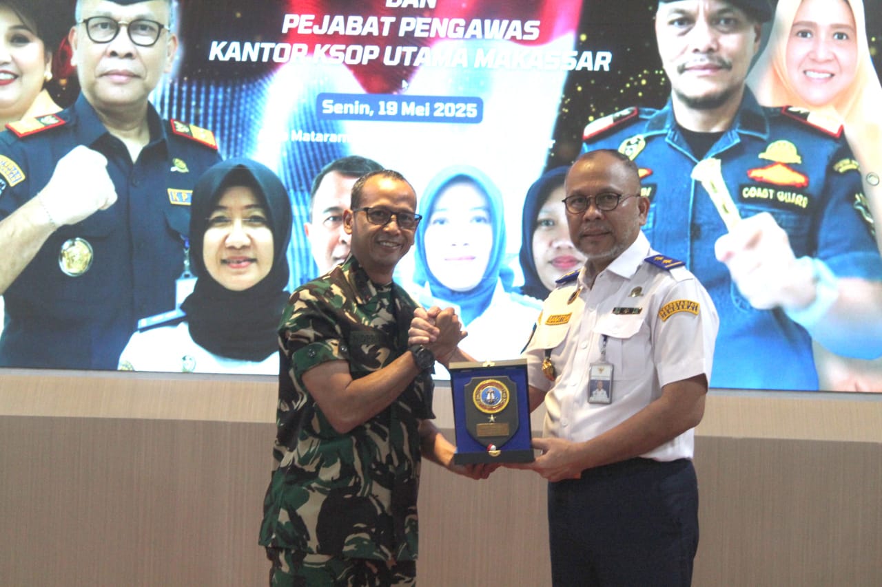 Wadan Lantamal VI Hadiri Acara Antar Sambut Kepala Kantor dan Pejabat KSOP Utama Makassar