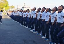 Lantamal VI Makassar Gelar Olahraga Bersama ABK Kapal Rumah Sakit TNI AL KRI WSH-991