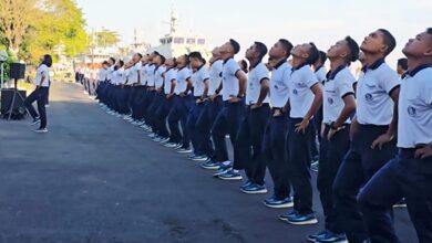 Lantamal VI Makassar Gelar Olahraga Bersama ABK Kapal Rumah Sakit TNI AL KRI WSH-991