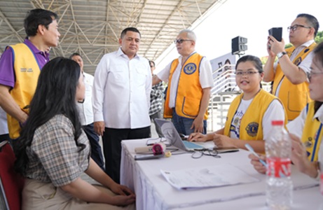 Gandeng Lions Club, Pemkot Makassar Salurkan 20.000 Kacamata Gratis untuk Siswa SD dan SMP