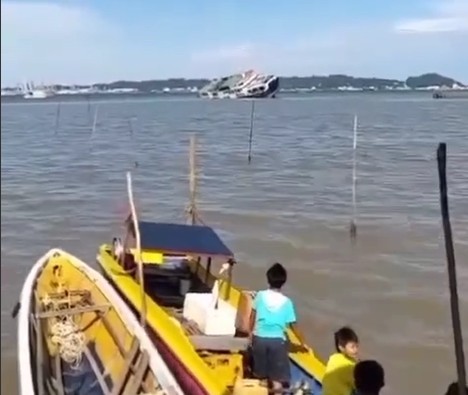 Breaking News: KMP Muchlisa Tenggelam di Teluk Balikapan