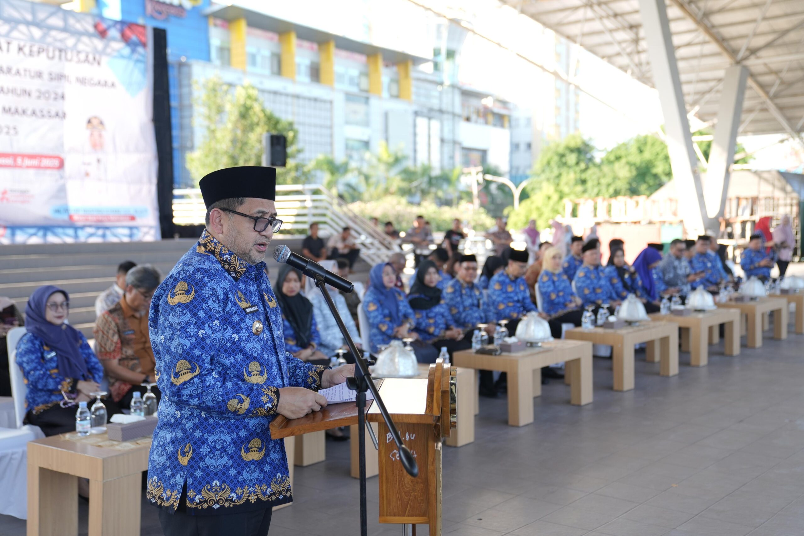 Serahkan SK CPNS 2024, Munafri Tekankan Pengabdian Pelayanan Kepada Masyarakat