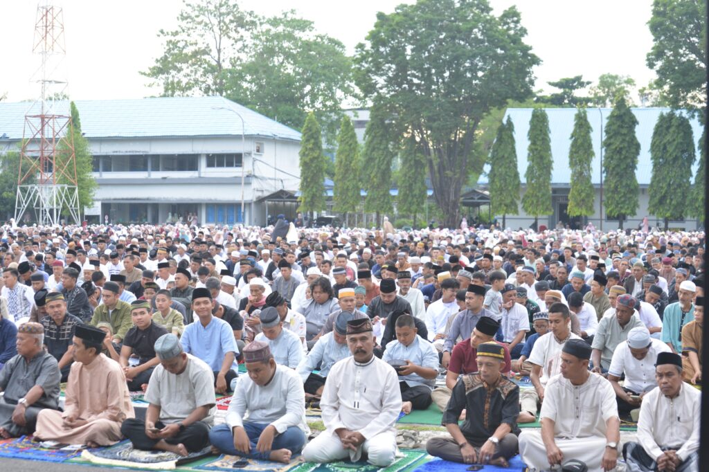 Ribuan Warga Kota Makassar Shalat Idul Adha 1446 H/2025 M Di Lantamal VI Makassar