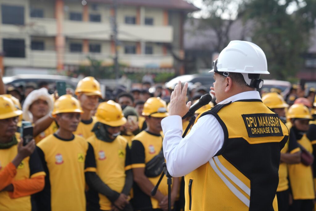 Kolaborasi Cegah Banjir, Pemkot Makassar Gandeng BBWS dan Balai Jalan Bersihkan Drainase di Koridor Pettarani
