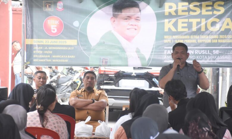 Reses di Buakana, Fasruddin Rusli Serap Aspirasi Terkait Drainase dan Jalan Rusak 