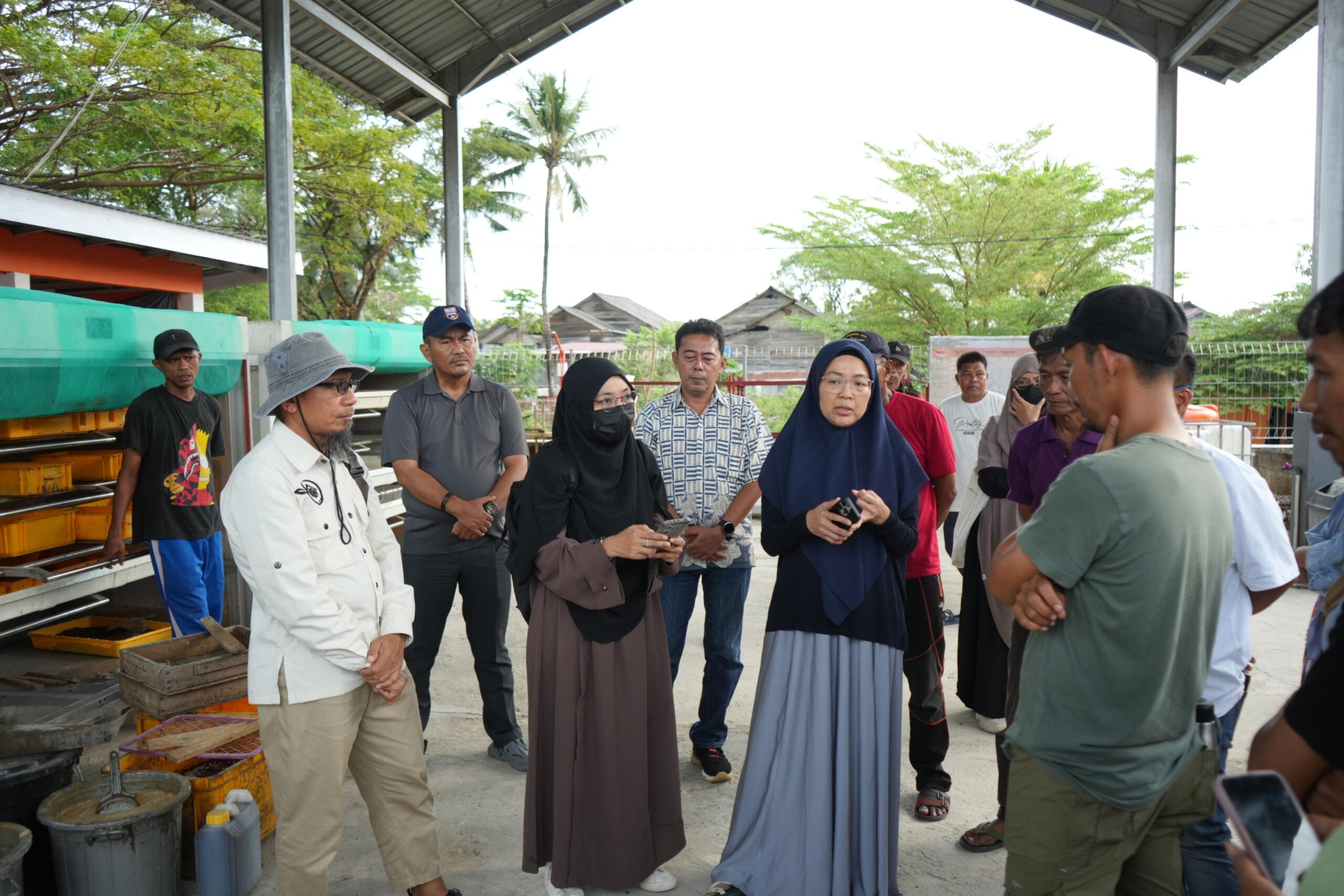 Melinda Aksa Tinjau TPS3R Kelurahan Untia, Dorong Sinergi Atasi Sampah dan Dukung Urban Farming