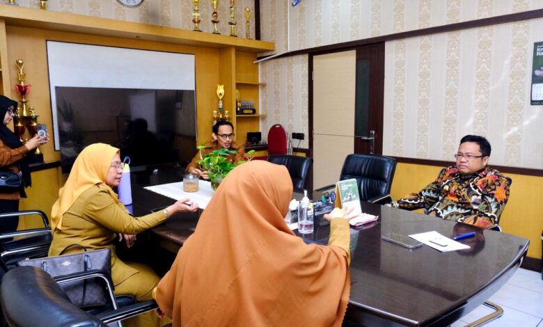 Wabup Gowa Temui Kadis PUPR Sulsel, Bahas Perbaikan Jalan Rusak ke Malino