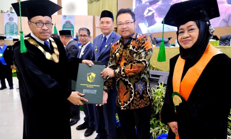 Wabup Gowa Terima Penghargaan dan Pin Emas dari UMI Makassar