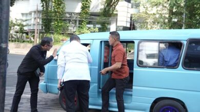 Munafri Bersama Wamendagri Bima Arya Naik Pete-Pete Sidak Damkarmat, dan Naik Becak Pantau Layanan Publik