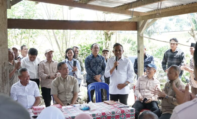 Sigi dijuluki Emas Hitam, Menteri Transmigrasi Tinjau Kawasan Transmigrasi dan Sentra Kopi di Sigi