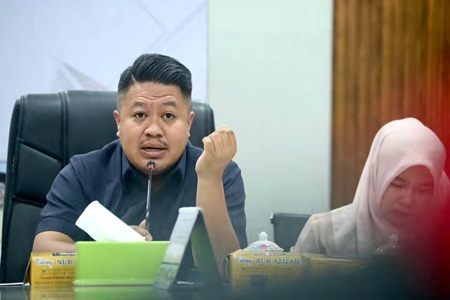 Ari Ashari Desak Disdik Makassar Segera Ajukan Permohonan Kuota Rombel ke Kementerian