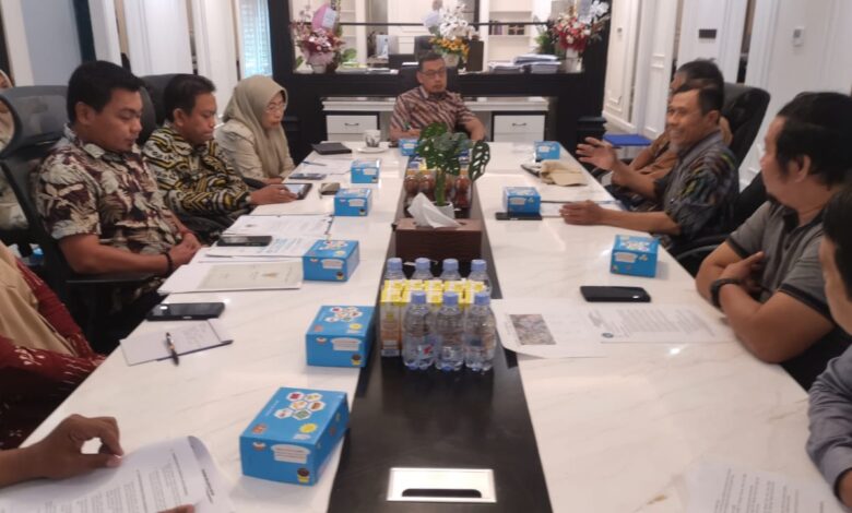 Temui Sekda Zulkifly Warga Perumahan Pemkot Makassar dan Perumahan Pemprov Sulsel Sampaikan 3 Tuntutan