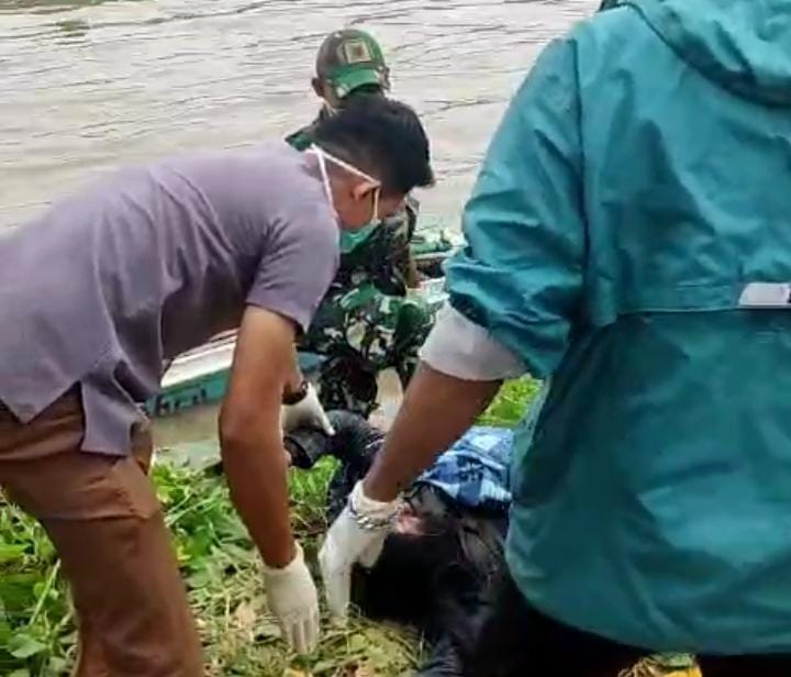 Penemuan Mayat Perempuan Mengapung di Sungai BoneTanpa Identitas, Gegerkan warga Cenrana