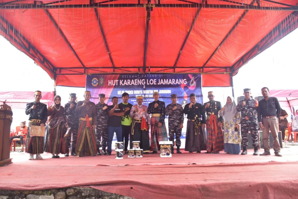 Wadan Lantamal VI Hadiri Semarak Pesta Rakyat Nelayan HUT Karaeng Loe Jamarang Tahun 2025 di KBN Jamarang