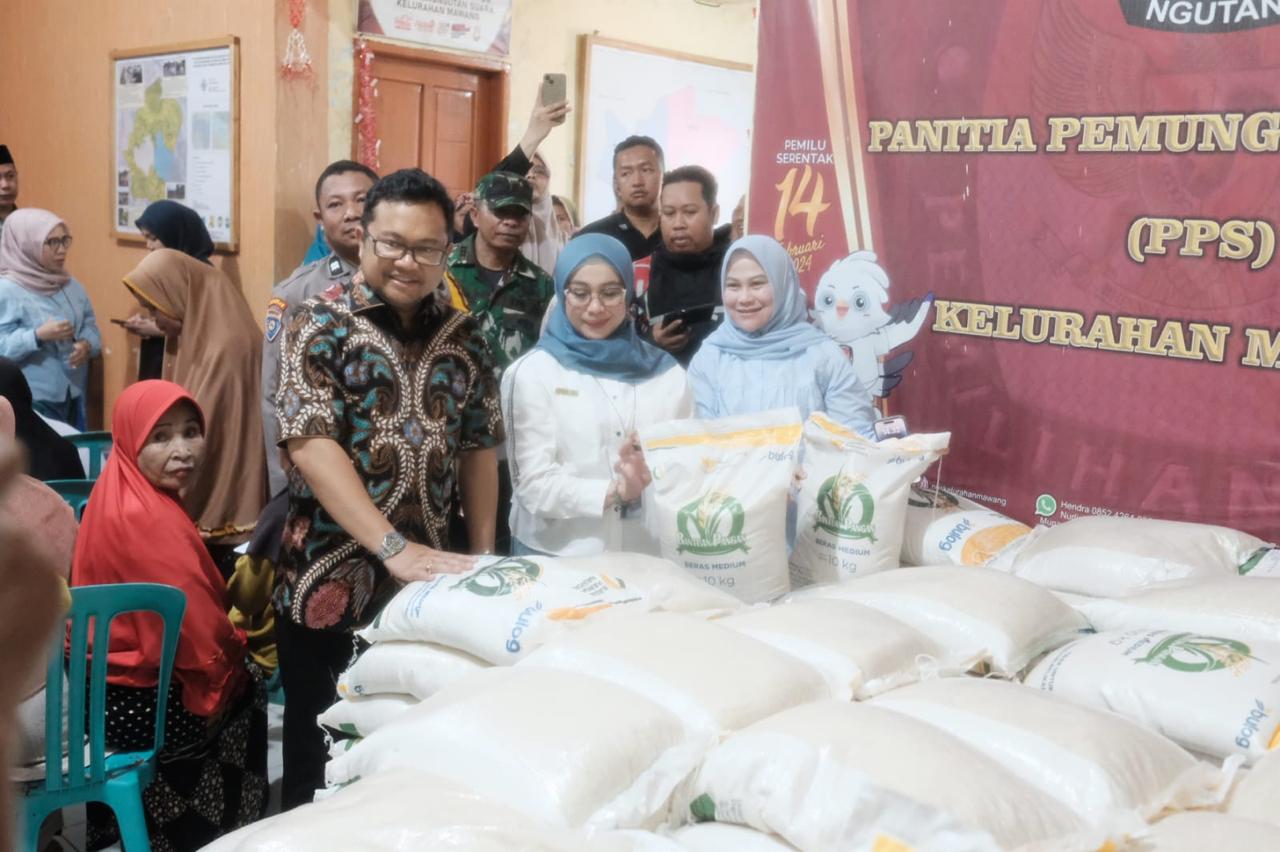 Pemkab Gowa bersama Bulog Mulai Salurkan Bantuan Pangan Beras ke Masyarakat