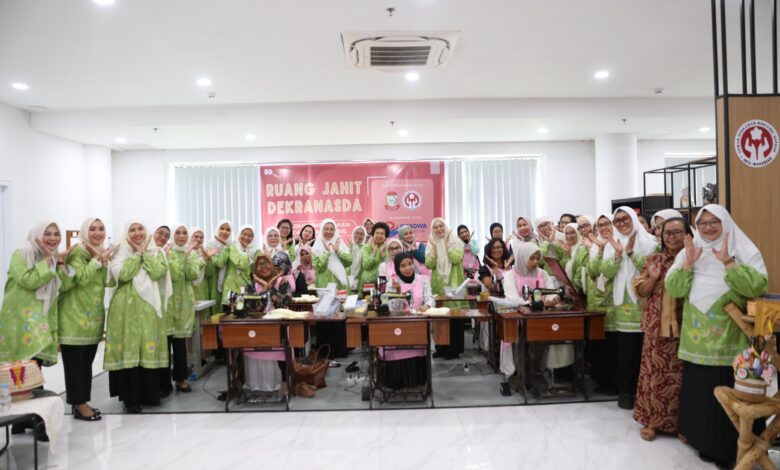 Resmikan Ruang Jahit Dekranasda, Melinda Aksa Ajak Perempuan Makassar Berkarya dan Mandiri