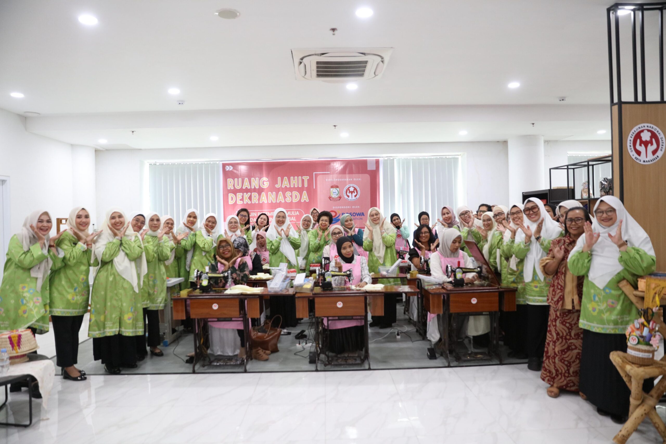 Resmikan Ruang Jahit Dekranasda, Melinda Aksa Ajak Perempuan Makassar Berkarya dan Mandiri