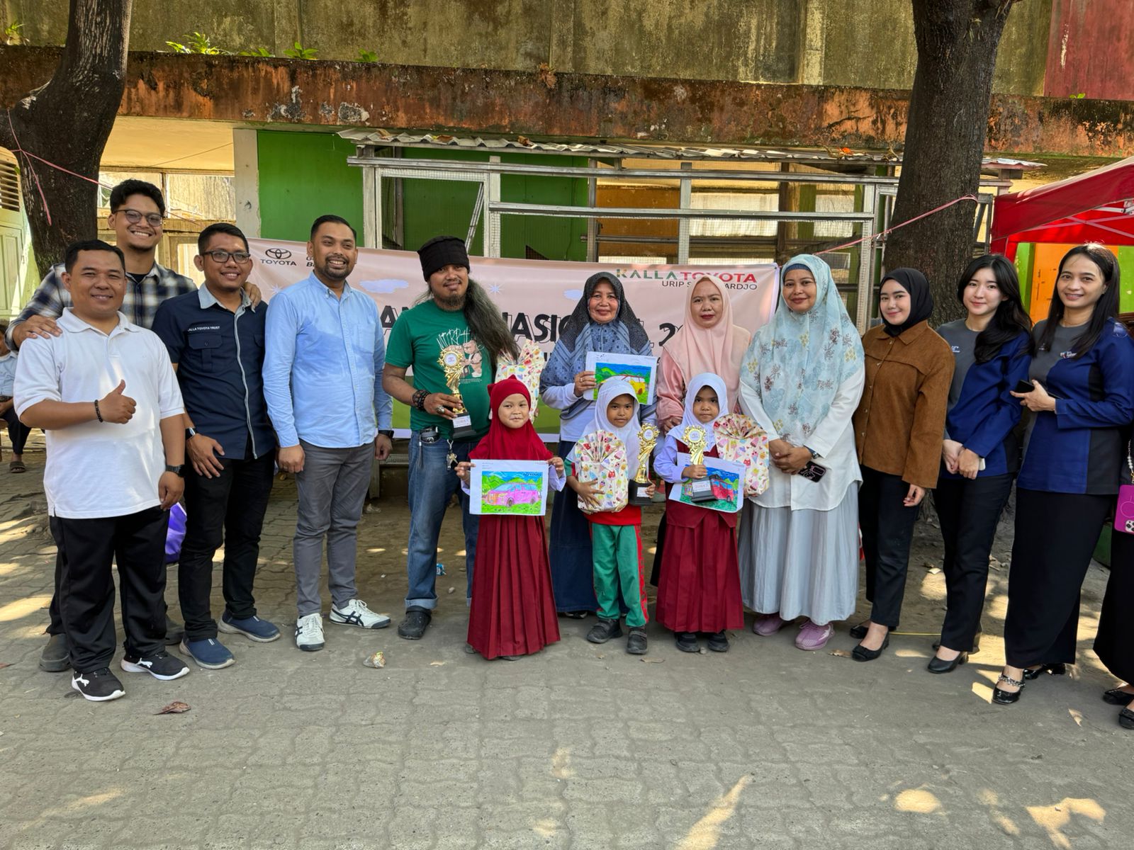 Kalla Toyota Rayakan Hari Anak Nasional dengan Edukasi, Hiburan, dan Aksi Sosial di Seluruh Cabang