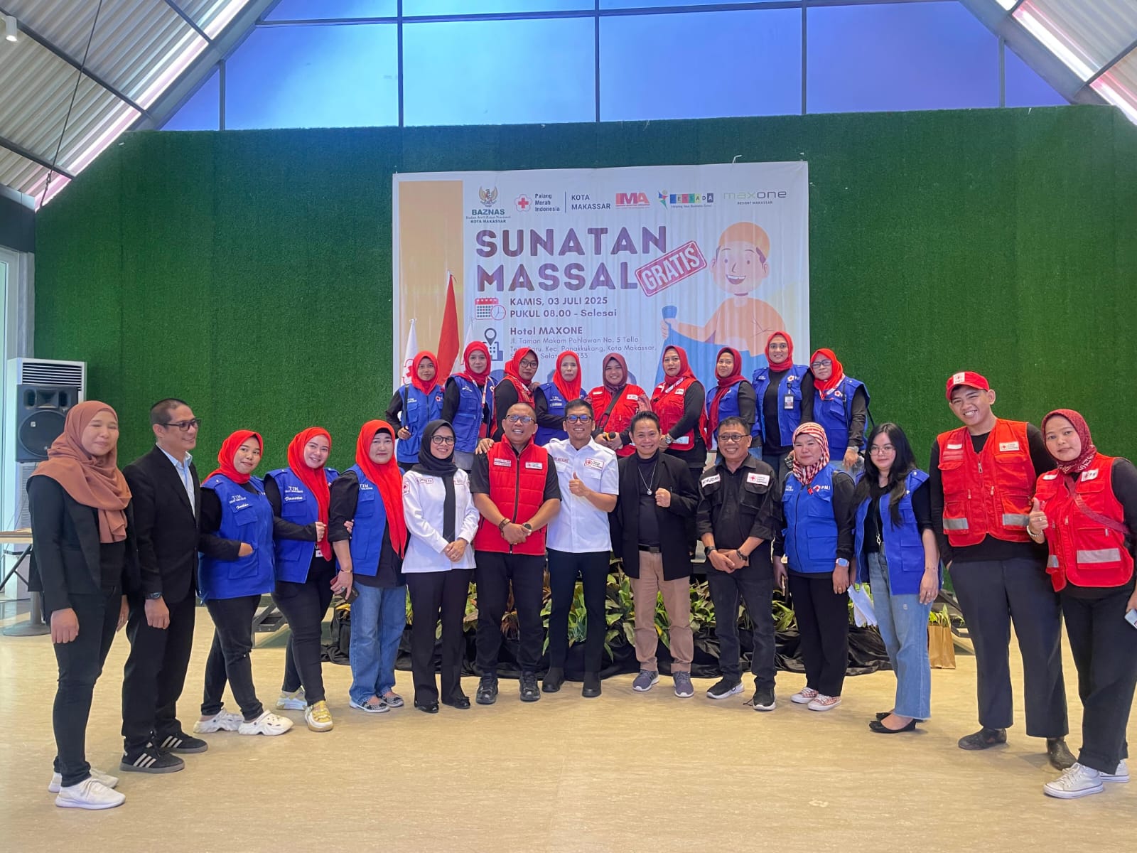 MaxOne Hotel & Resort Makassar Gelar Sunatan Massal dan Aksi Sosial Bersama Baznas, PMI, dan IMA