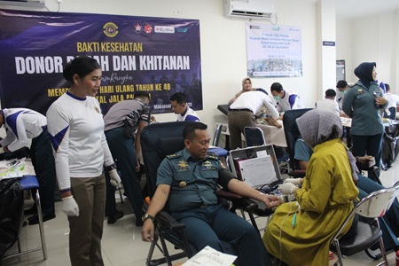 Bakti Kesehatan Donor Darah dan Khitanan Peringatan HUT Ke-48 RS Jala Ammari Lantamal VI