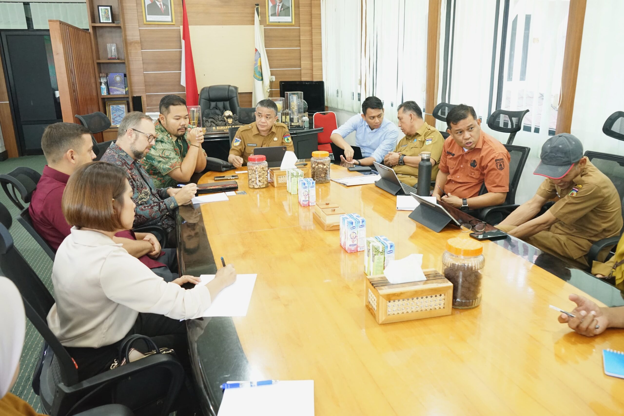Jajaki Kerja Sama, Wali Kota Palu Bersama Kedutaan Ceko Bahas Penanganan Limbah Medik