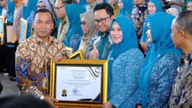 Dukung Program Bangga Kencana, Ketua TP PKK Gowa Raih Penghargaan dari Kemendukbangga