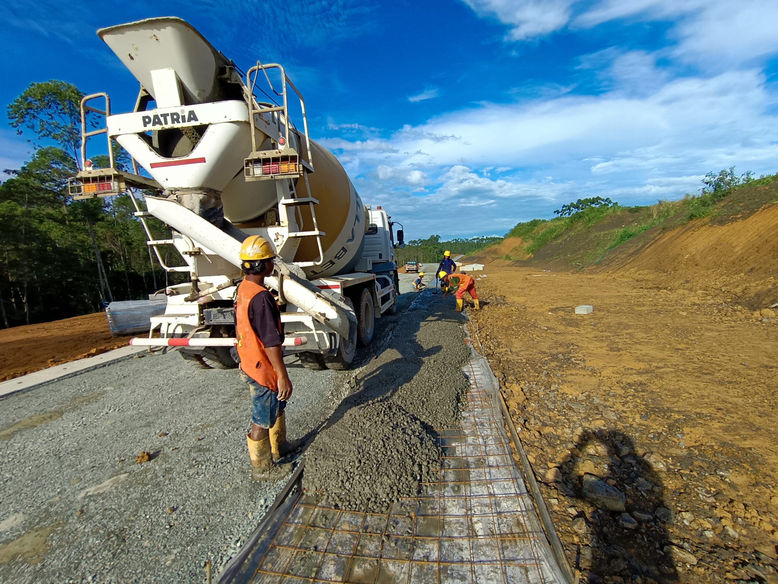 Kalla Beton Resmi Operasikan Batching Plant di Konawe, Kontrak Perdana Rp9 Miliar dengan PT SAC Nusantara