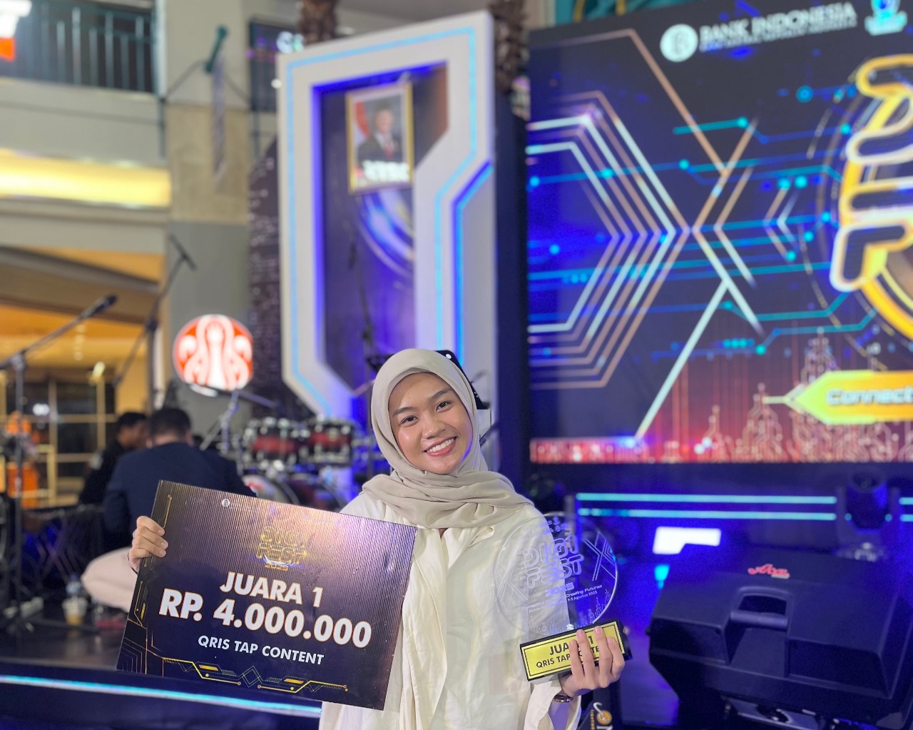 Mahasiswi Kalla Institute Raih Juara 1 QRIS Tap Content Bank Indonesia Sulsel di Ajang Digi Fest 2025
