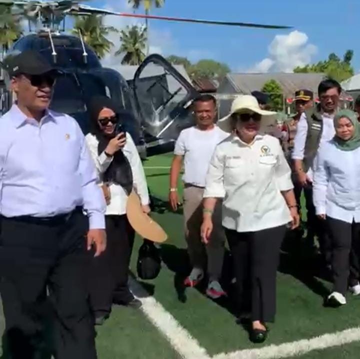 Mentan RI Bawa Berkunjung Bu Titiek Suharto Ke Bone Petani Dapat Bantuan Bibit 60 Ribu Hektar