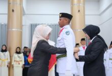Bupati Husniah Kukuhkan 70 Anggota Paskibraka Gowa 2025