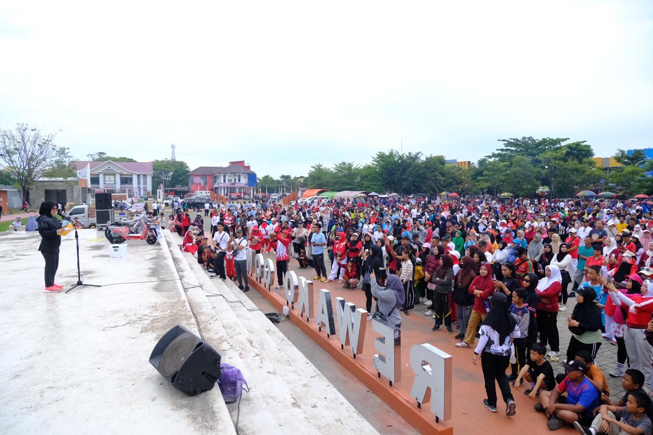 Lepas Peserta Jalan Santai, Bupati Gowa Harap Tingkatkan Kebersamaan dan Persatuan