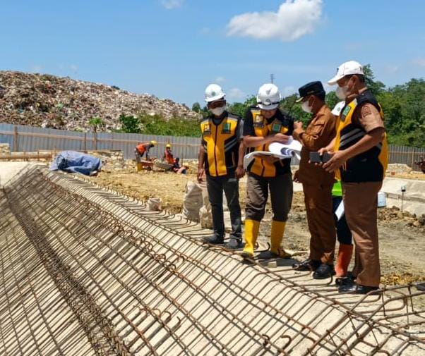 Tinjau Proyek IPLT Passippo Bone, Bupati Andi Asman Harapkan Kualitas dan Tepat Waktu