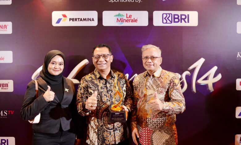 Berhasil Bangun Infrastruktur Pendidikan, Bupati Gowa Terima Penghargaan dari Kompas TV