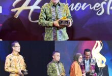 Pemkot Palu Terima Penghargaan Daerah Peduli Layanan Publik dan Keterbukaan Informasi