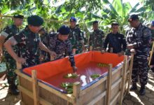 Komandan Kodaeral VI Hadiri Perayaan Penen Raya Pisang Cavendish Sambut HUT Ke-80 TNI di Divif 3 Kostrad