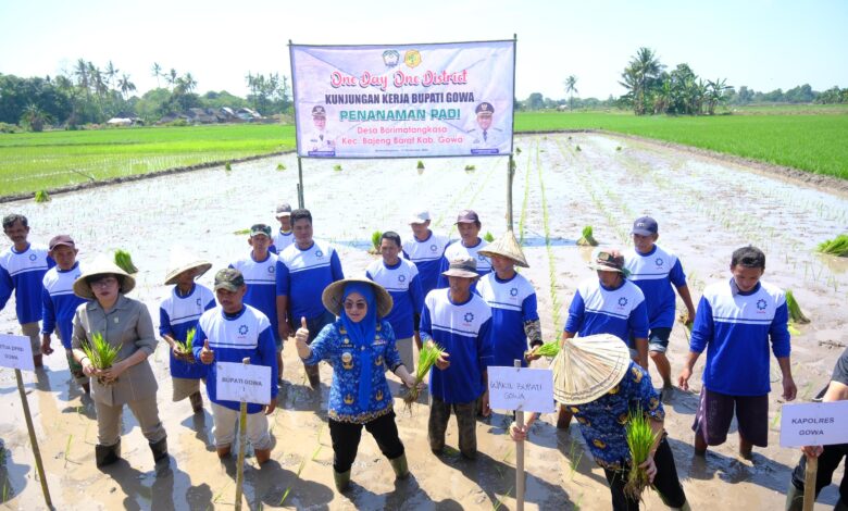 Lewat One Day One District, Hati Damai Serap Kebutuhan Petani di Bajeng Barat