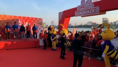 Ribuan Warga Padati Pantai Losari, Meriahkan Alfamidi Family Day Fun Walk 2025