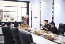 Terima Plt Dirut Perumda Parkir Makassar, Sekda Zulkifly Dorong Optimalisasi Pendapatan Lewat Digitalisasi